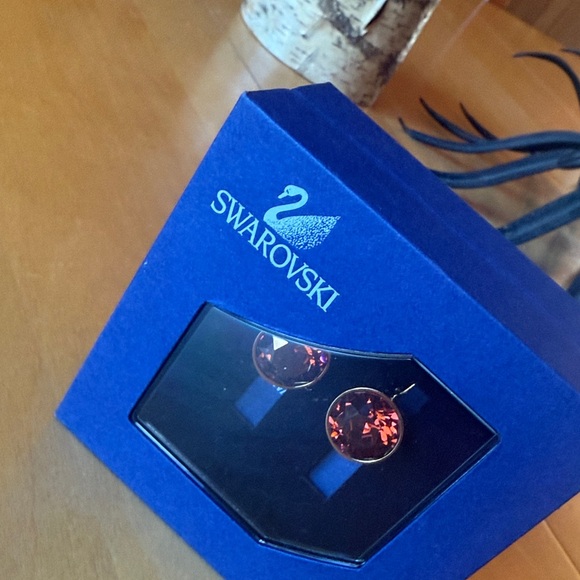 Swarovski Gold Earrings with Vibrant by Crystals - Picture 3 of 8